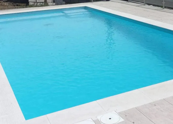5Min - Covilh Equipped Kitchen & Pool